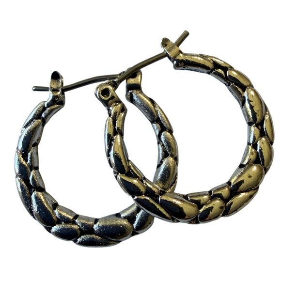 Y2K Silver Tone Textured Pebble Hoop Earrings 3/4" D Nickel Free Hypoallergenic - Picture 3 of 4
